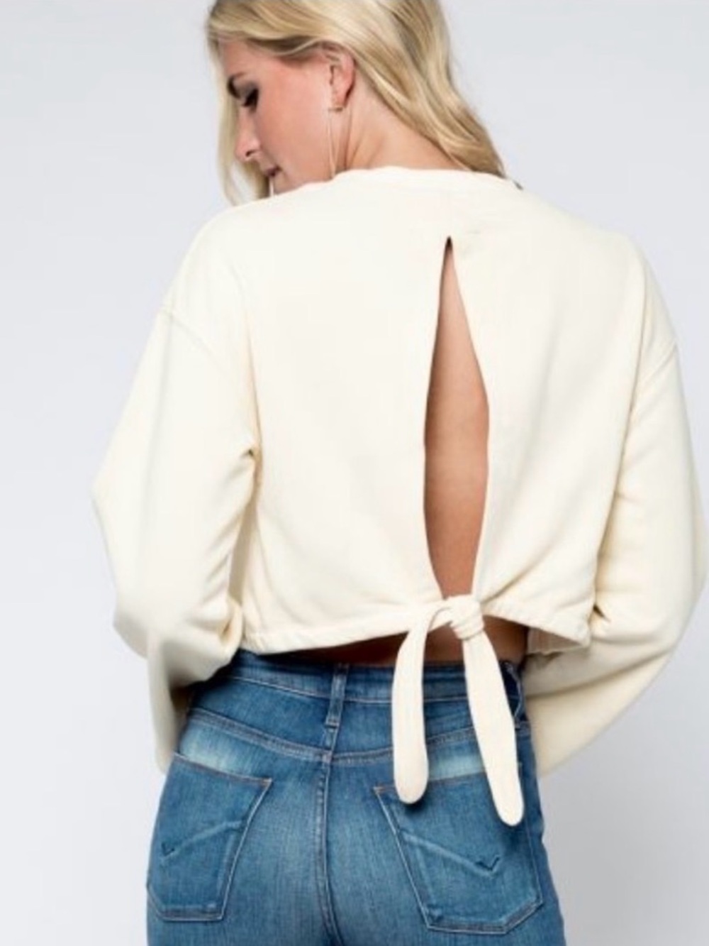 EUC Mod Ref Cream Back-Slit Tie-Back Cropped Sweatshirt Very Cute! Wore once